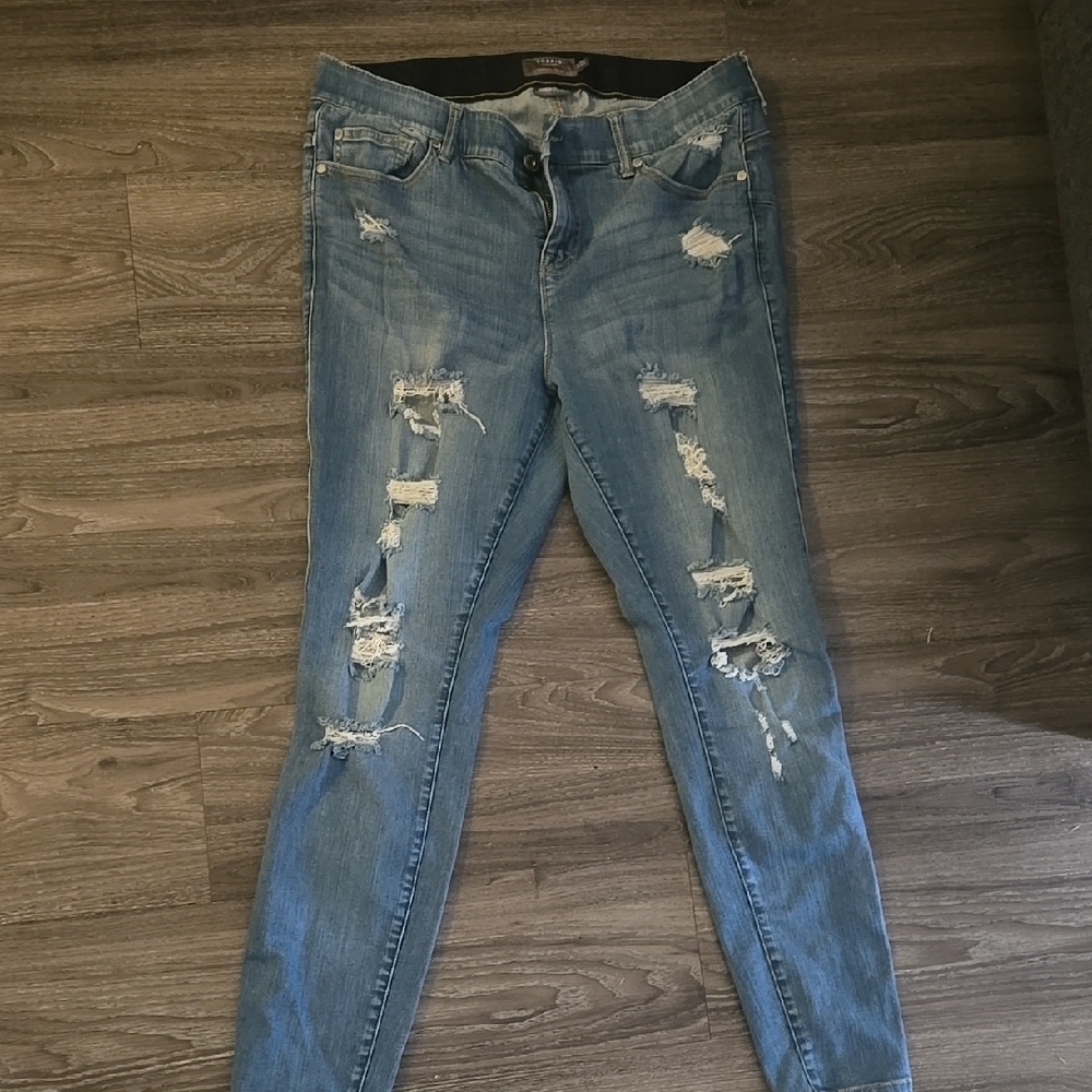 Torrid 18T Bombshell Skinny Jeans